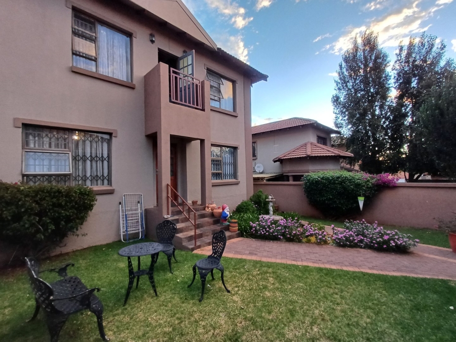 3 Bedroom Property for Sale in Langenhovenpark Free State